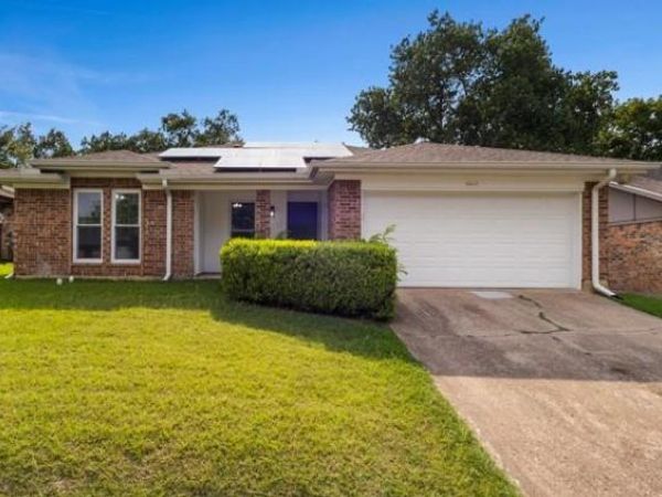 6613 Constitution Drive, Watauga, TX 76148