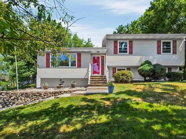 58 Decker Drive, Washingtonville, NY 10992