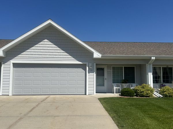 418 Novak St, Hartford, WI 53027