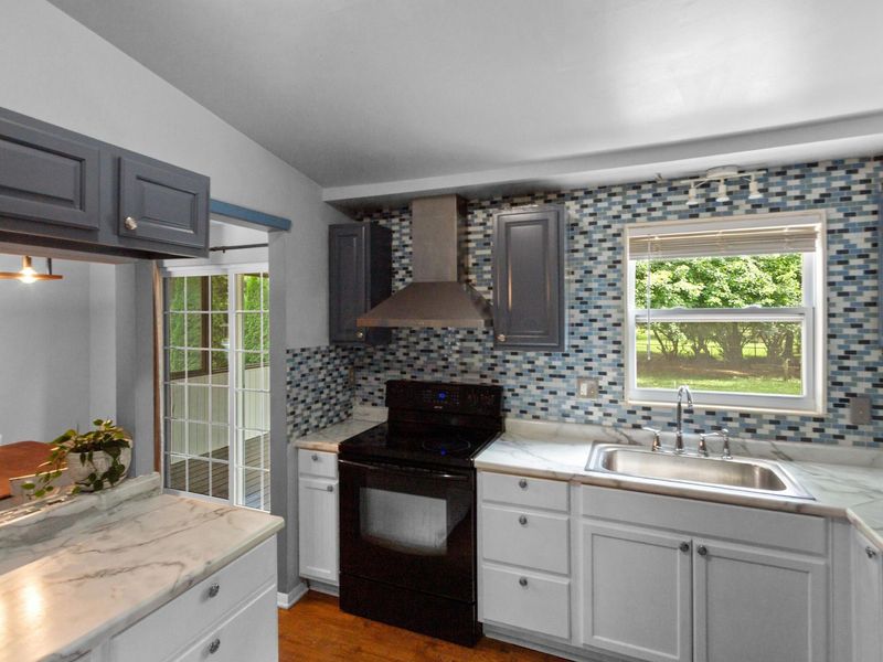 8947 Stillwater Drive, Galloway, OH 43119 Photo 7