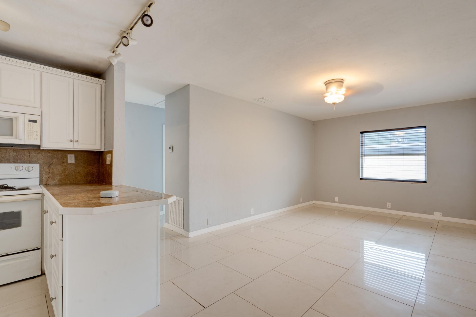 311 De Carie Street, Unit 311-313, Delray Beach, FL 33444 Photo