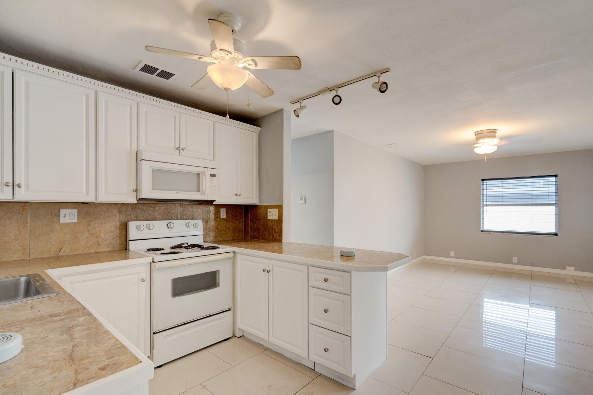 311 De Carie Street, Unit 311-313, Delray Beach, FL 33444 Photo