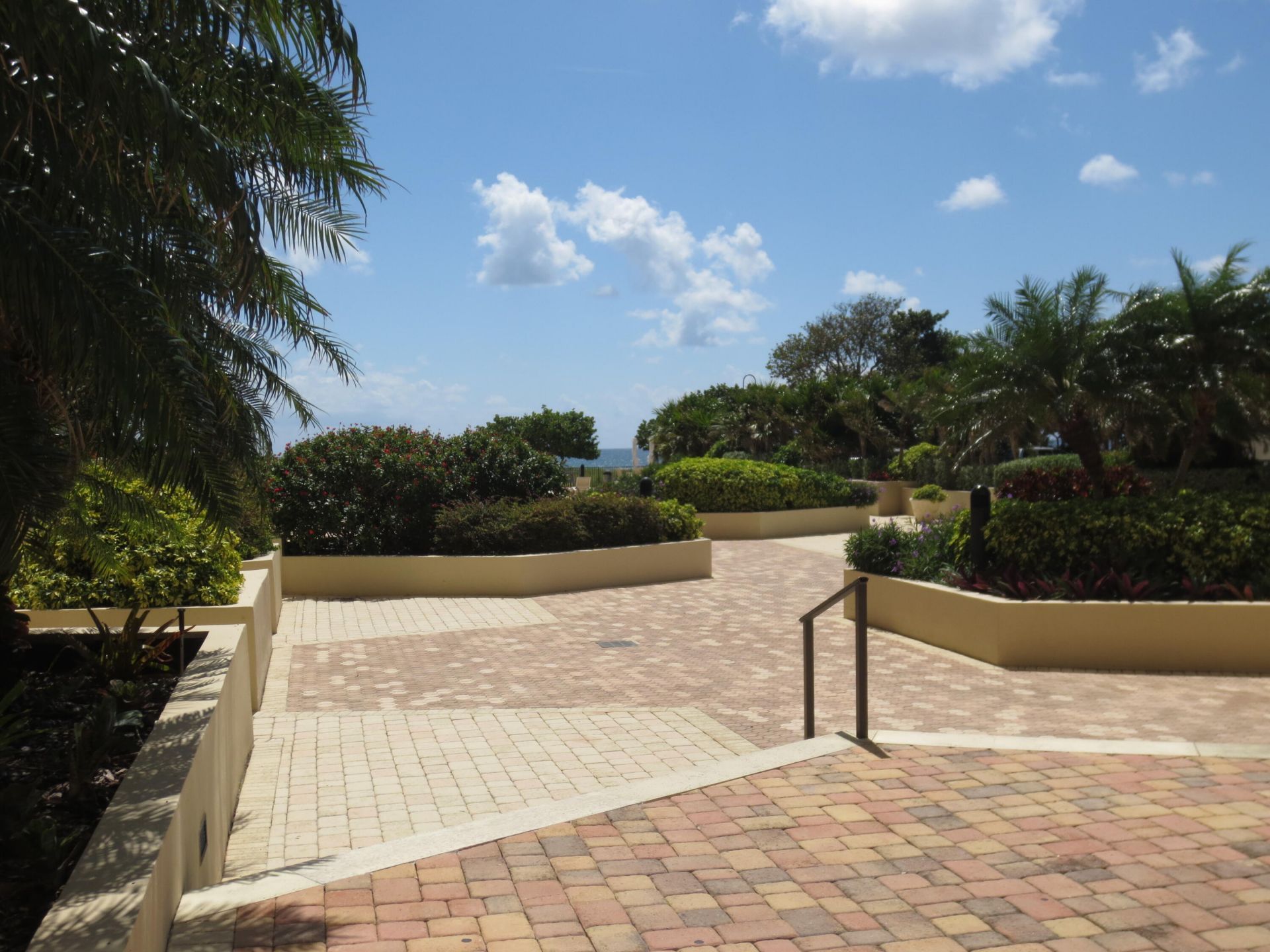 1900 S Ocean Boulevard, Unit 7J, Lauderdale by the Sea, FL 33062 Photo