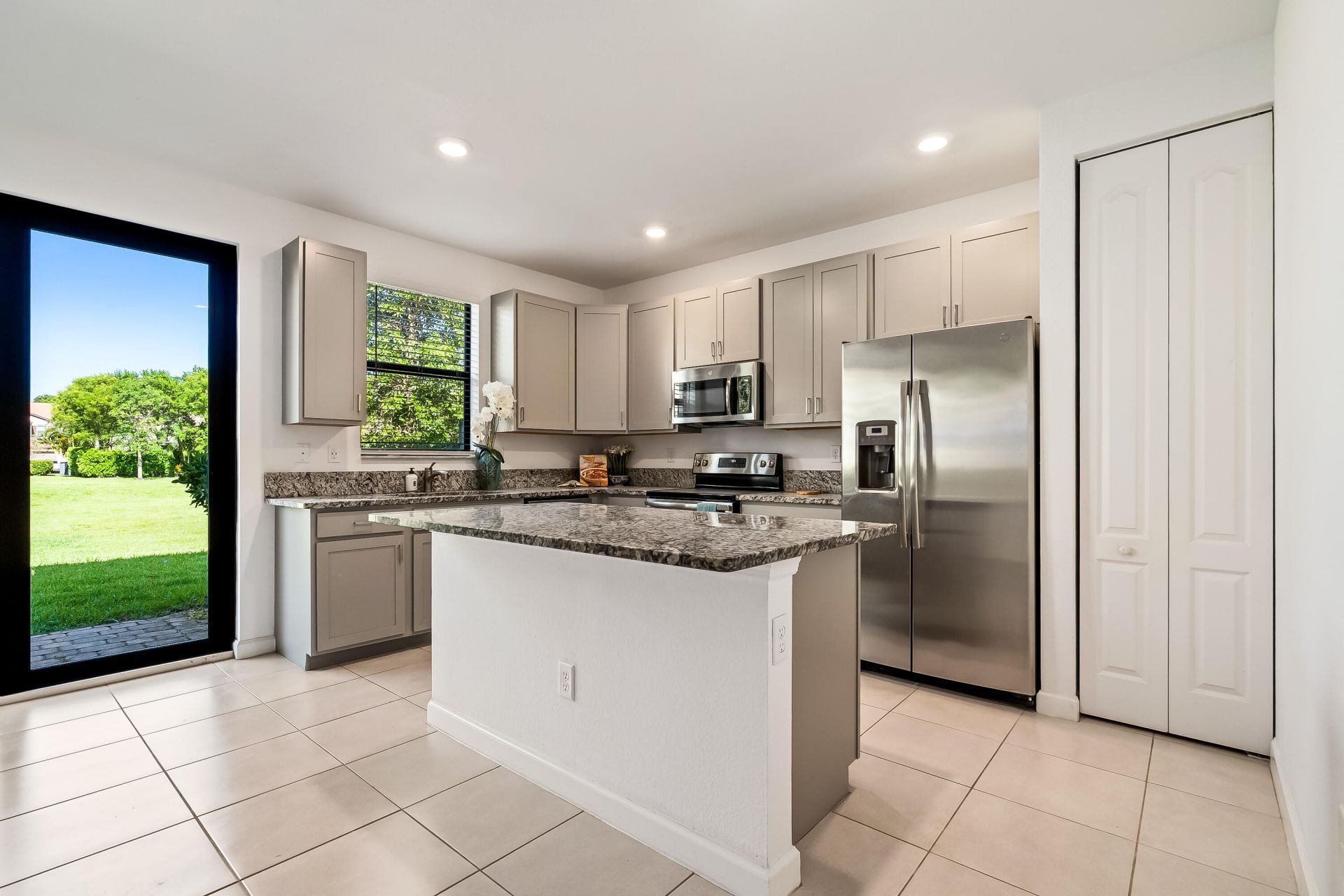 5323 Santa Maria Avenue, Boynton Beach, FL 33436 Photo