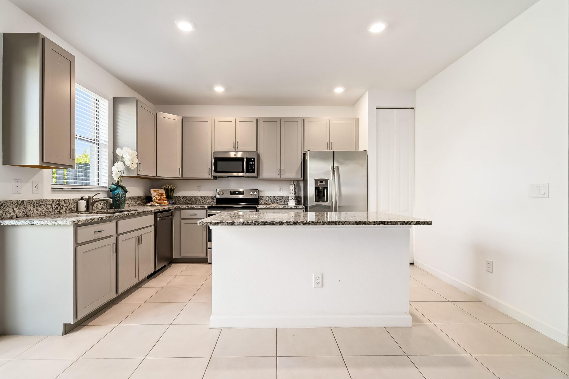 5323 Santa Maria Avenue, Boynton Beach, FL 33436 Photo