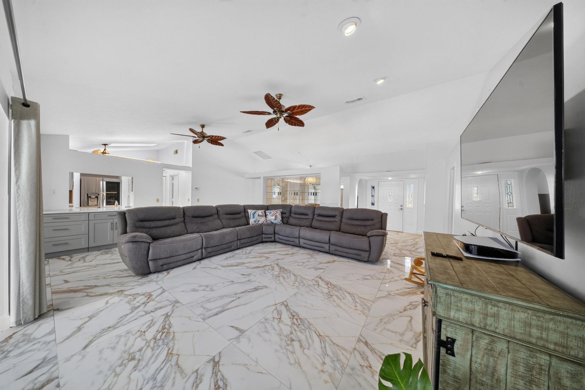 2092 SE Pyramid Road, Port Saint Lucie, FL 34952 Photo