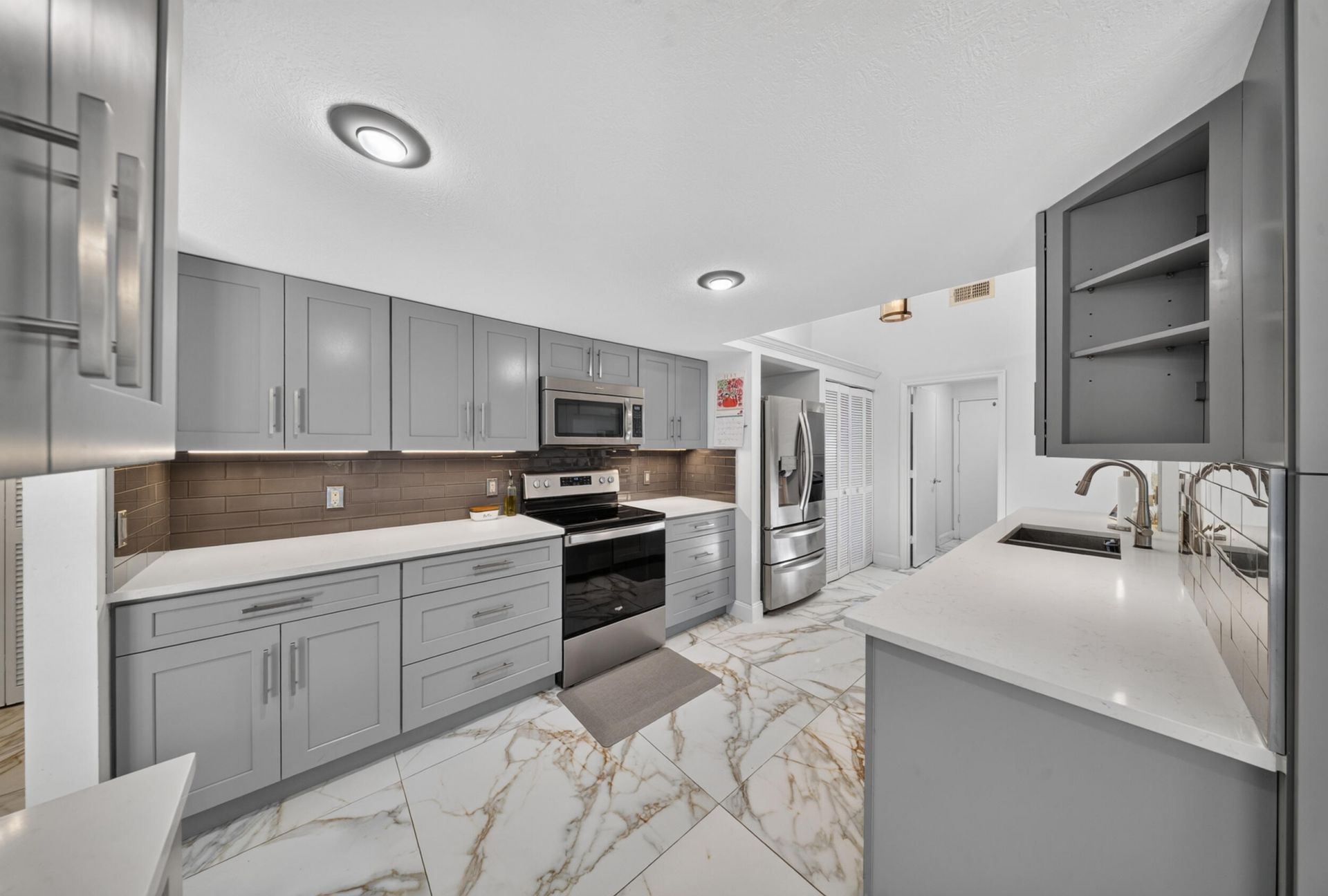 2092 SE Pyramid Road, Port Saint Lucie, FL 34952 Photo