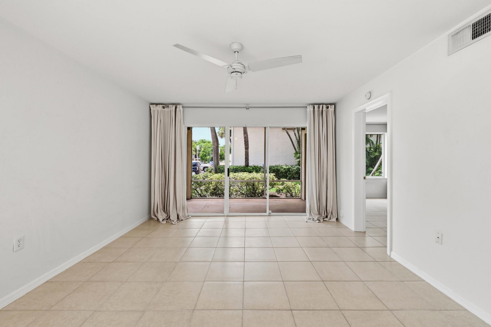20101 Glenmoor Drive, West Palm Beach, FL 33409 Photo