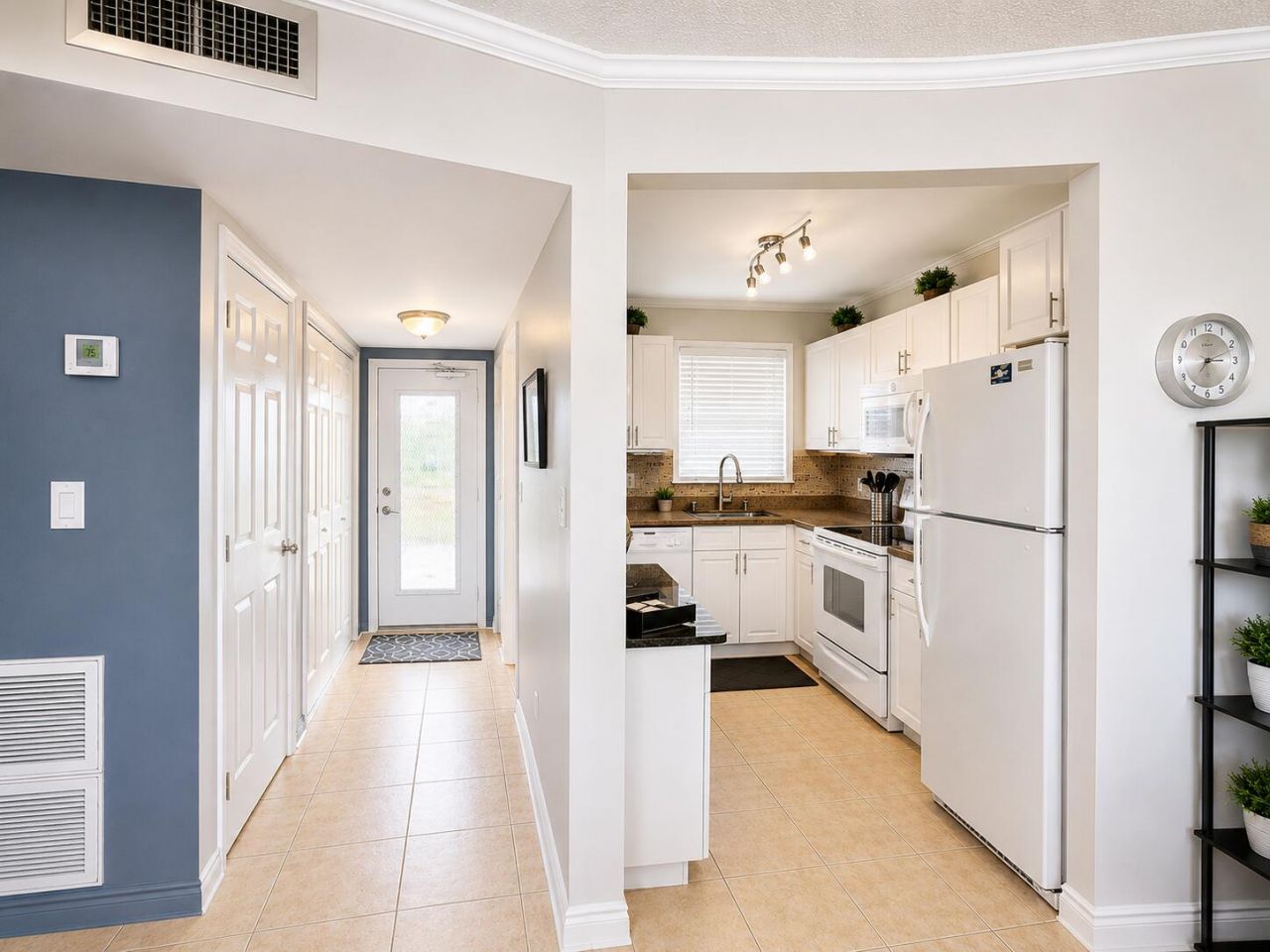 2651 Sunrise Lakes Drive E, Unit 310, Sunrise, FL 33322 Photo