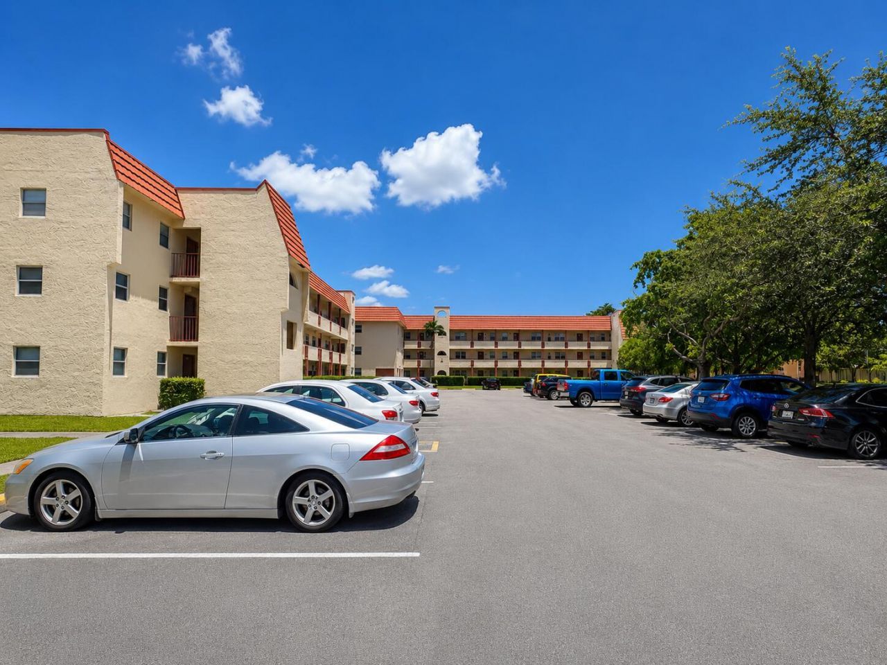 2651 Sunrise Lakes Drive E, Unit 310, Sunrise, FL 33322 Photo