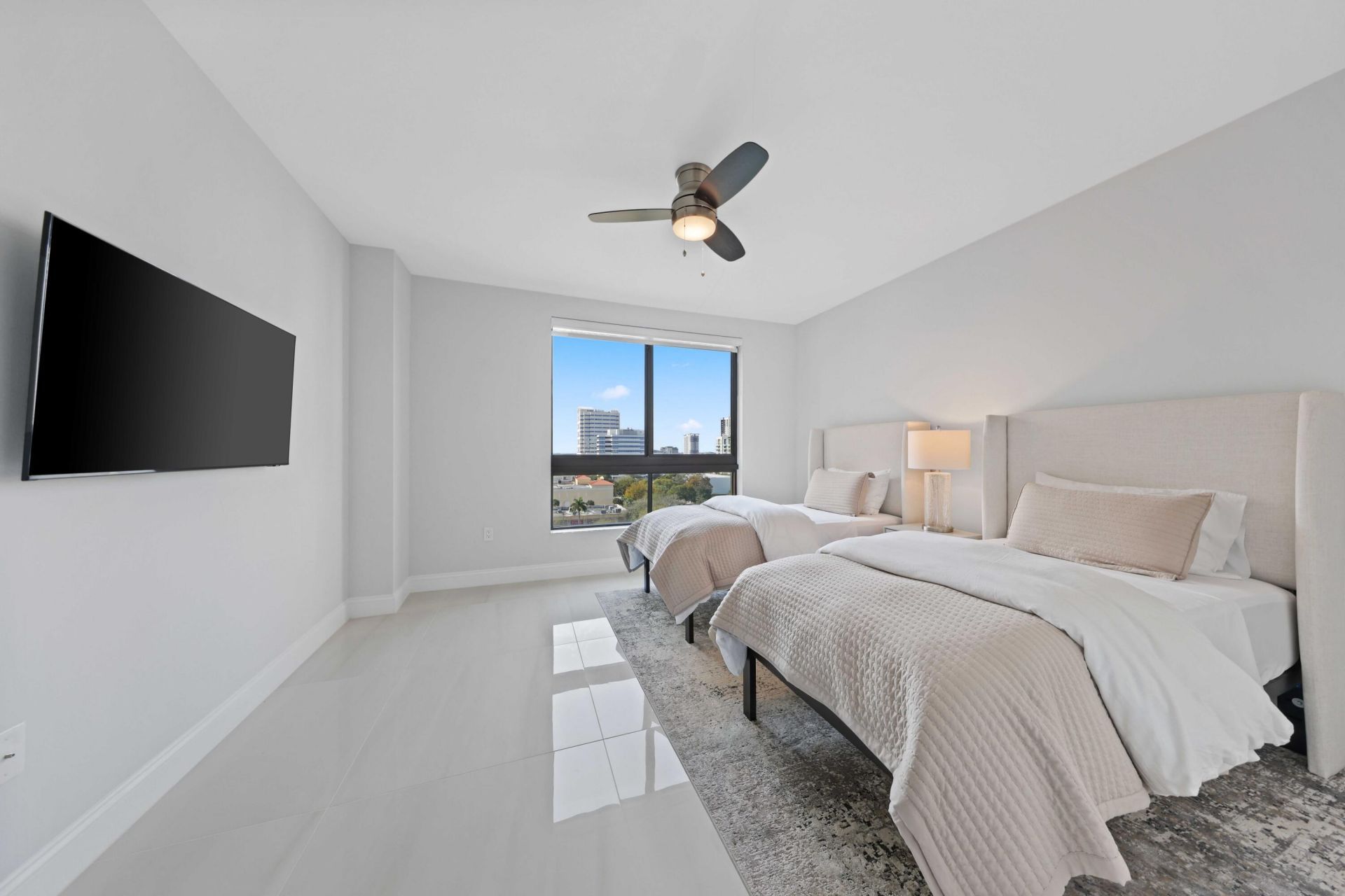 100 N Federal Highway, Fort Lauderdale, FL 33301 Photo