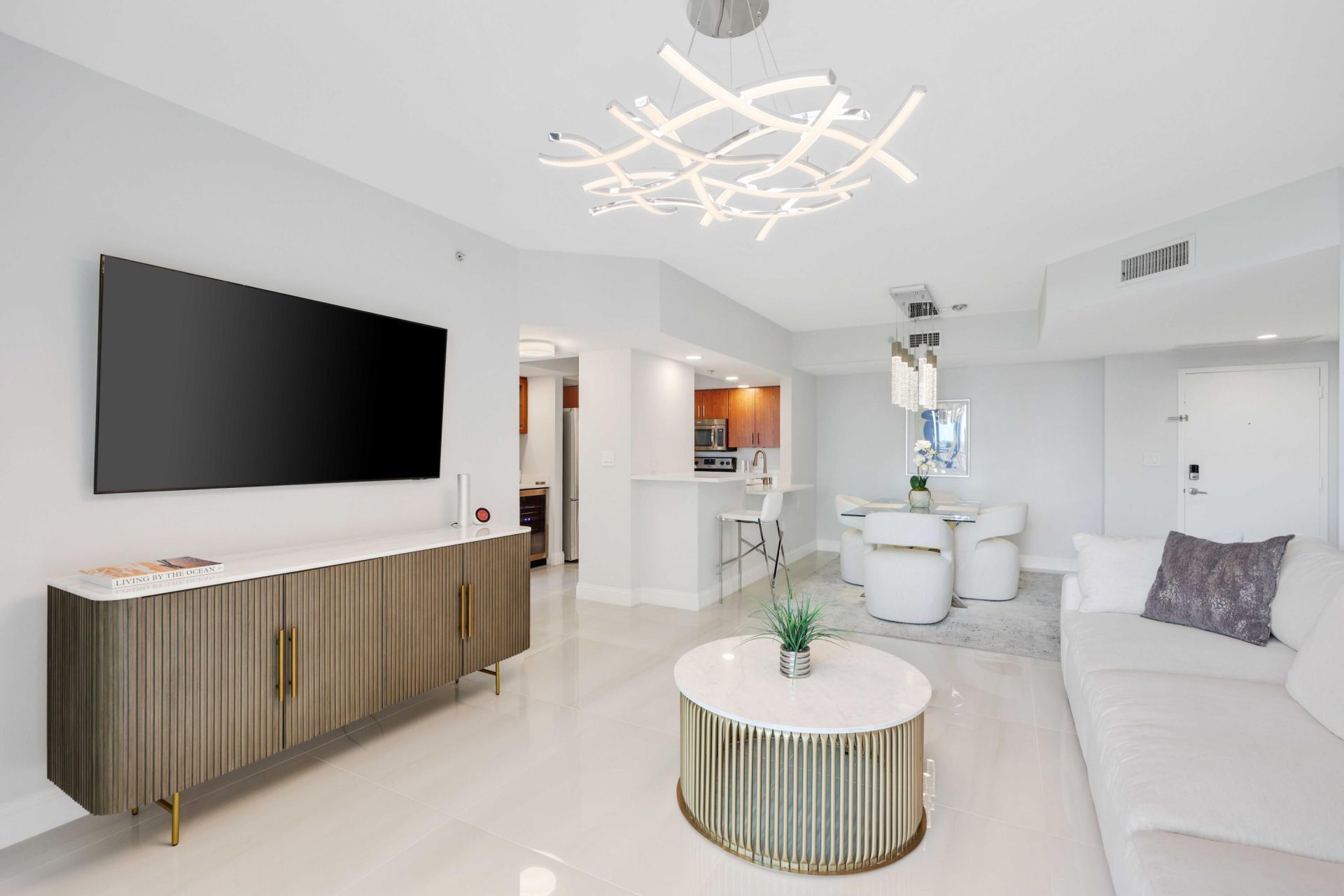 100 N Federal Highway, Fort Lauderdale, FL 33301 Photo