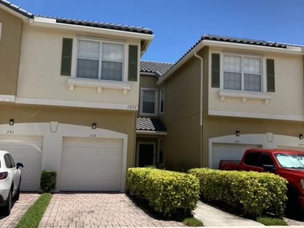 1571 SE HAMPSHIRE Way, Unit 102, Stuart, FL 34994