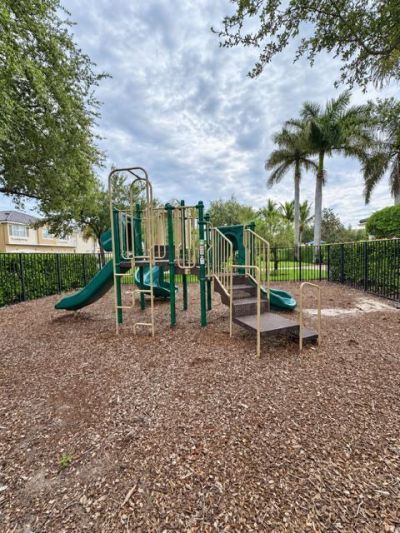 1571 SE Hampshire Way, Unit 102, Stuart, FL 34994 Photo