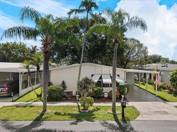 6578 NW 37th Avenue, Coconut Creek, FL 33073