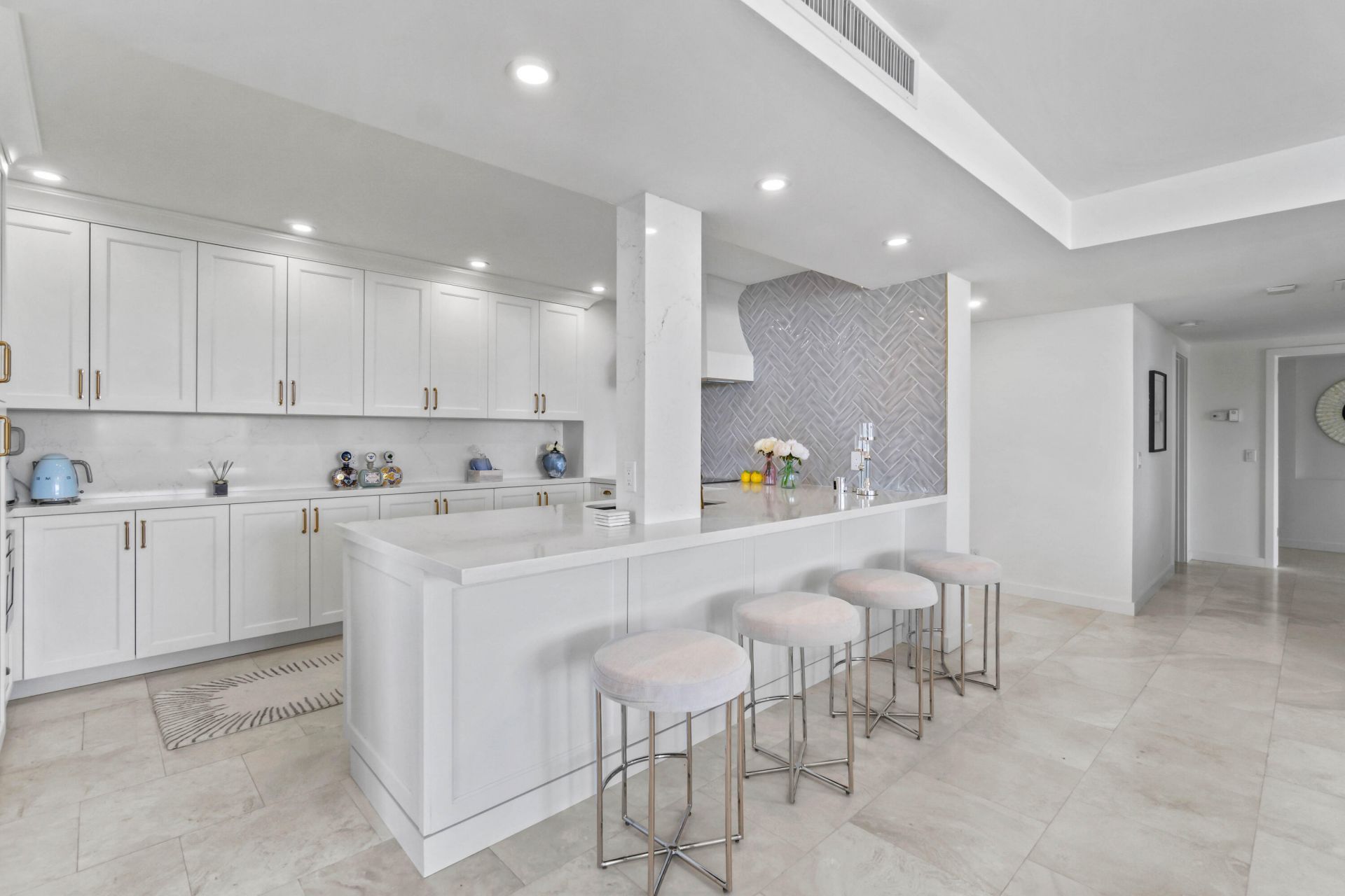2295 S Ocean Boulevard, Unit 425, Palm Beach, FL 33480 Photo
