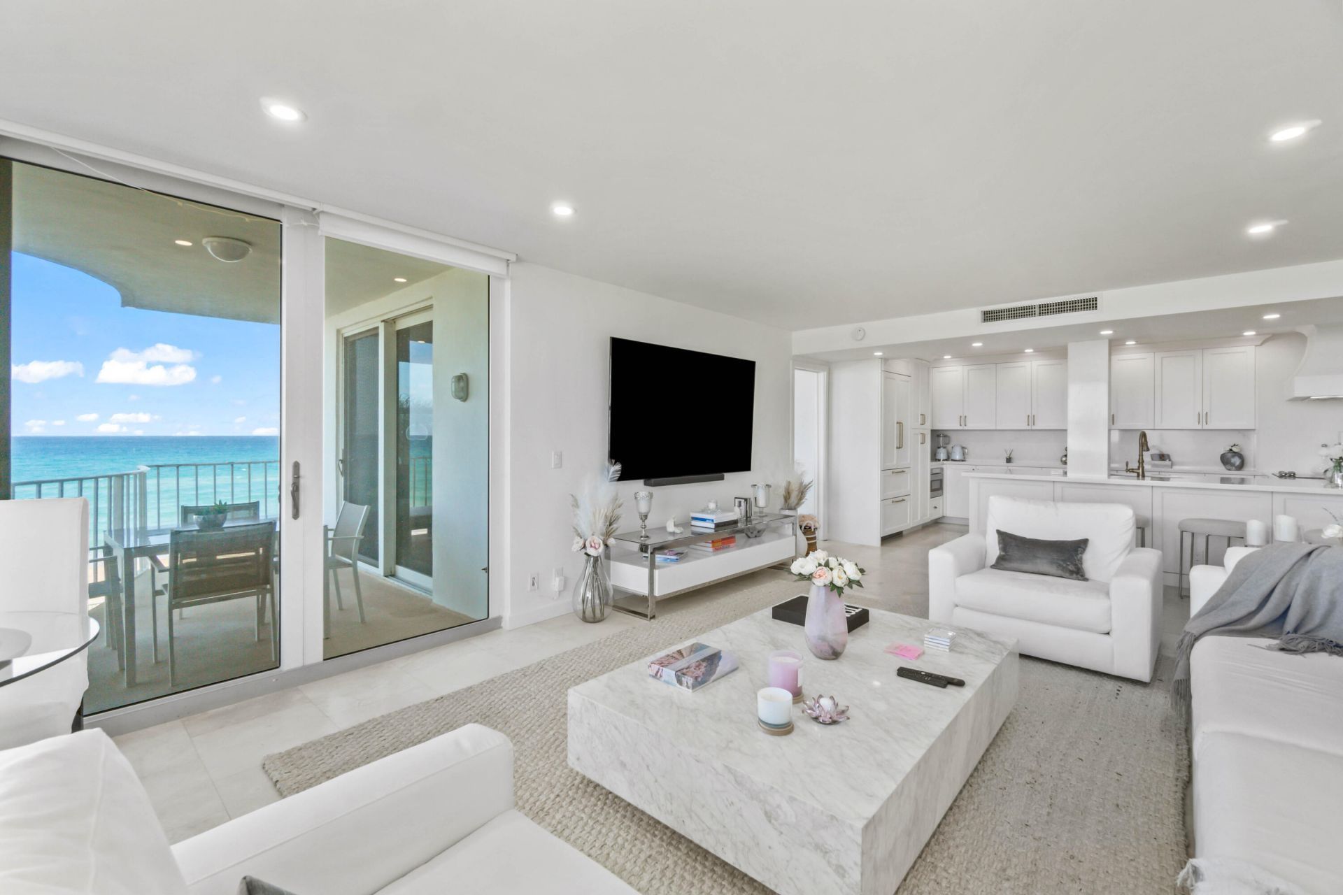 2295 S Ocean Boulevard, Unit 425, Palm Beach, FL 33480 Photo