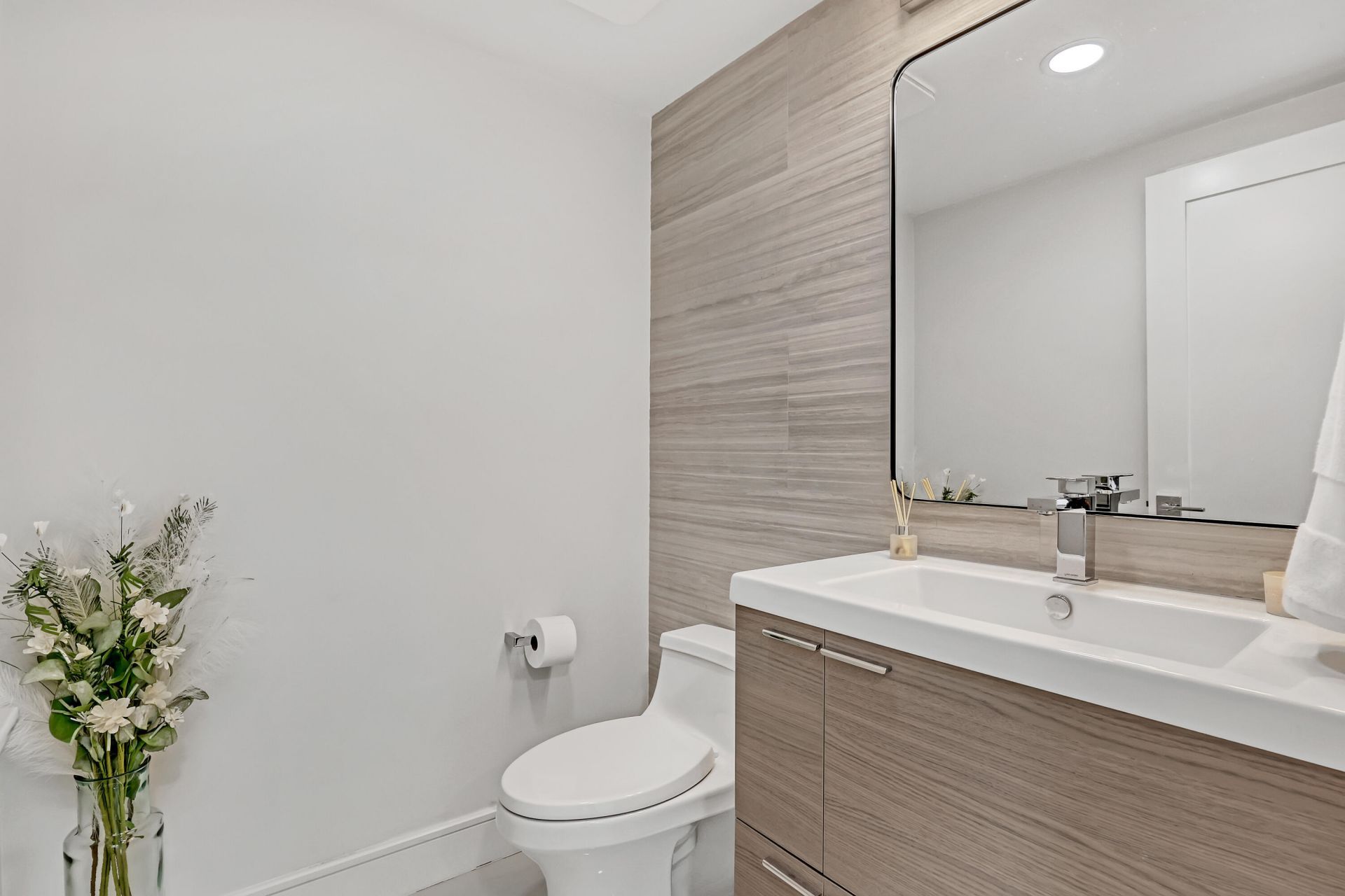2295 S Ocean Boulevard, Unit 321, Palm Beach, FL 33480 Photo