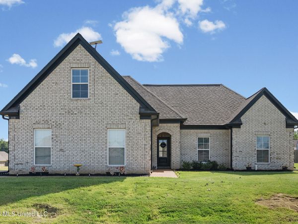 108 Honor Cove, Senatobia, MS 38668