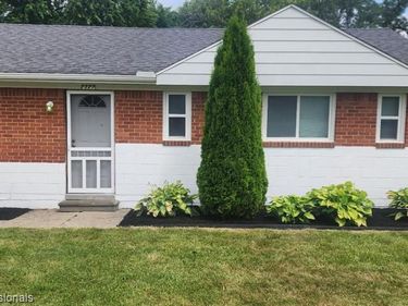 2327 Wildwood Circle Drive , Grand Blanc Twp, MI 48439