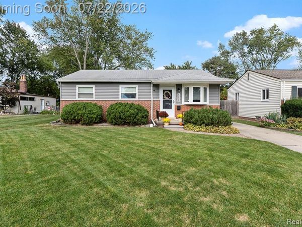 22029 Downing Street, St. Clair Shores, MI 48080