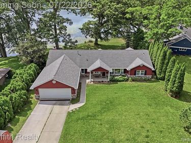5730 Cowell Road, Hamburg Twp, MI 48116