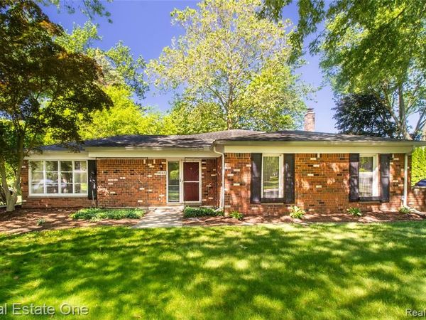 4243 FROSTWOOD Court, Troy, MI 48098