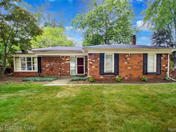 4243 FROSTWOOD Court, Troy, Mi 48098