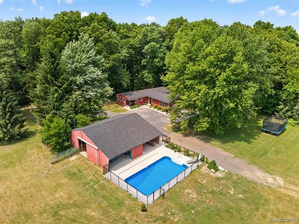 13635 Unadilla Road, Unadilla Twp, MI 48137