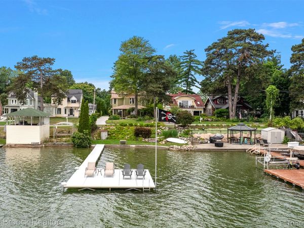 3642 Orchard Lake Road, West Bloomfield Township, Mi 48324