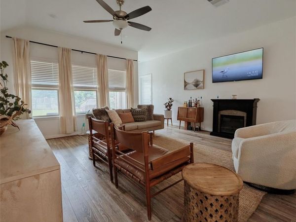 306 Buffalo View LN, Georgetown, TX 78628