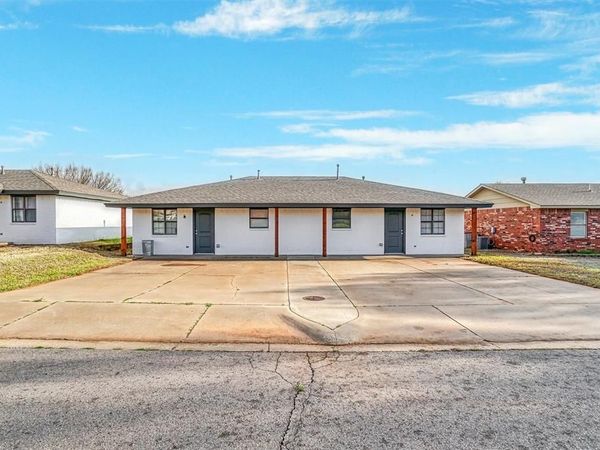 120 McKenzie Drive, Unit 122, Weatherford, OK 73096