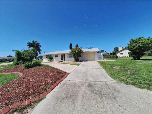 22191 NEW ROCHELLE AVENUE , PORT CHARLOTTE, FL 33952