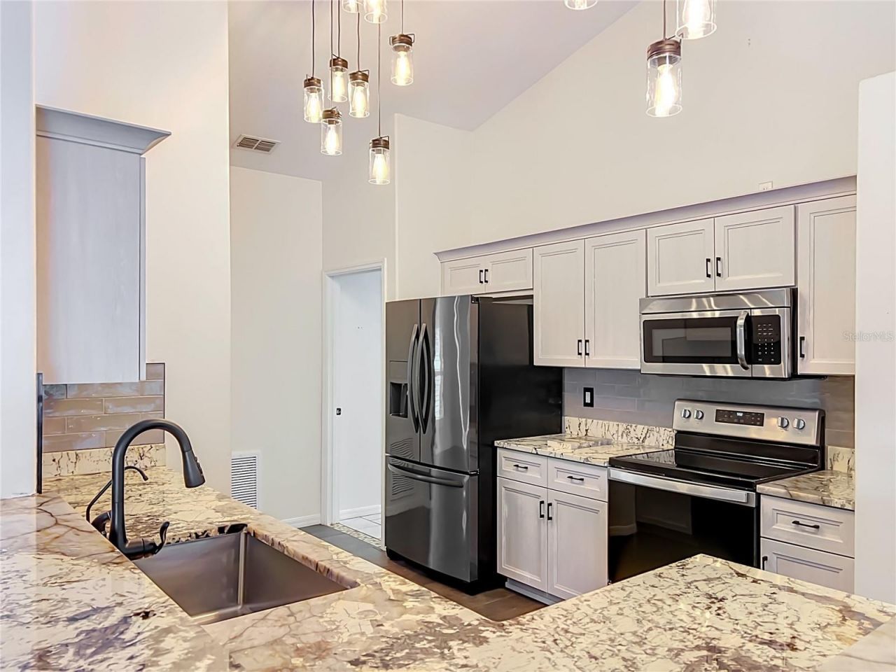 9418 Meadow Crest Lane , Clermont, FL 34711 Photo