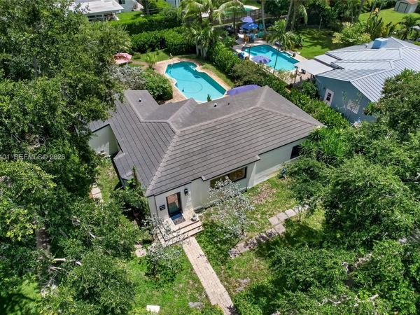 101 NE 107th St , Miami Shores, FL 33161