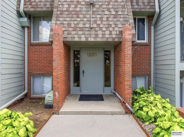 1220 S 120 Street, Unit 301, Omaha, NE 68144