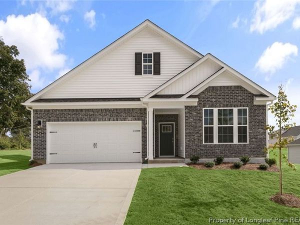 353 Maddox Drive , Aberdeen, NC 28315