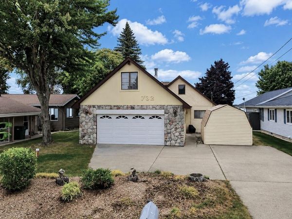 732 Iroquois Avenue, Prudenville, MI 48651