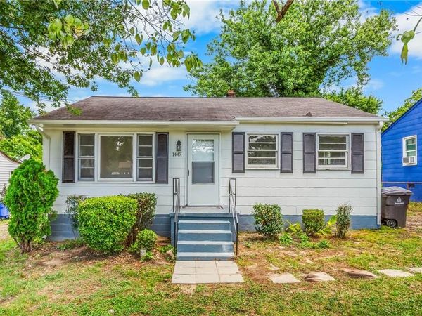 1447 Bretton Street , Winston-Salem, NC 27107