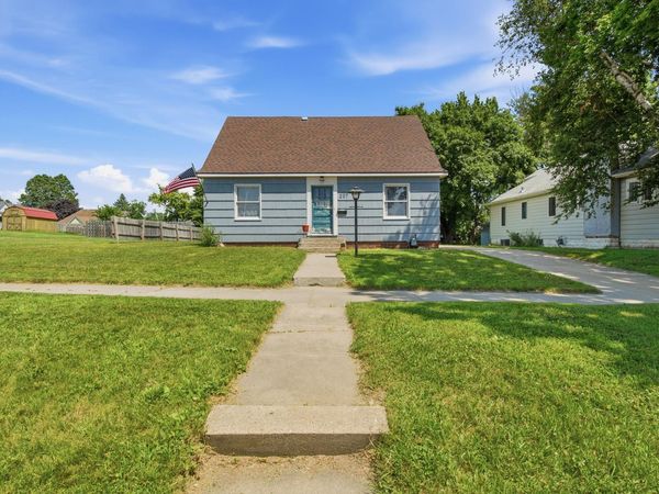 207 7th Avenue S, Saint James, MN 56081