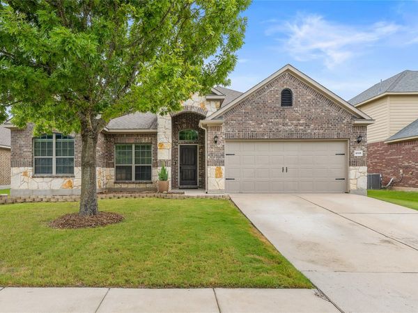 1008 N Ash CV , Hutto, TX 78634