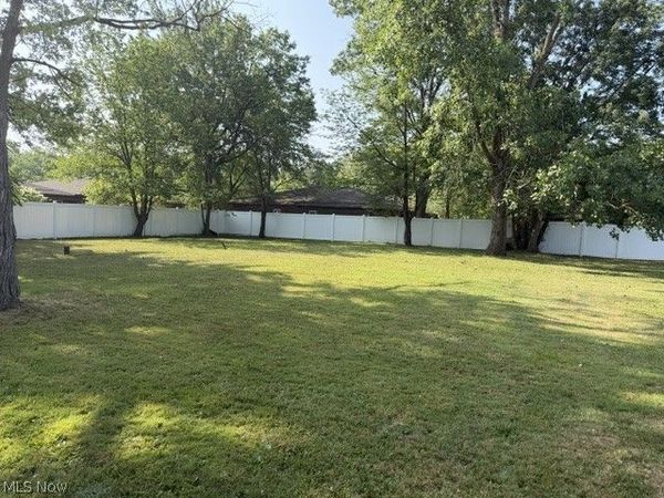 23747 Blackburn Road , Oakwood Village, OH 44146