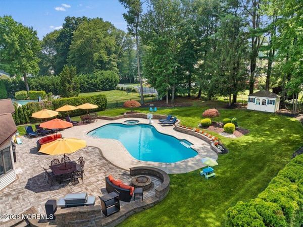 17 Thomas Drive, Manalapan, NJ 07726