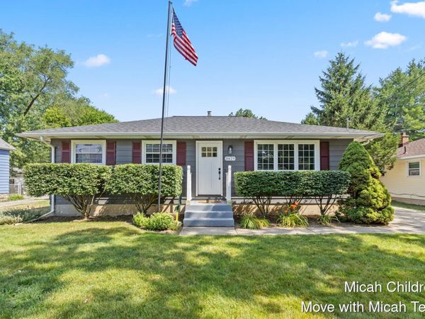 3429 Prairie Street SW, Grandville, MI 49418