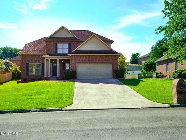 123 Capital Circle, Oak Ridge, TN 37830