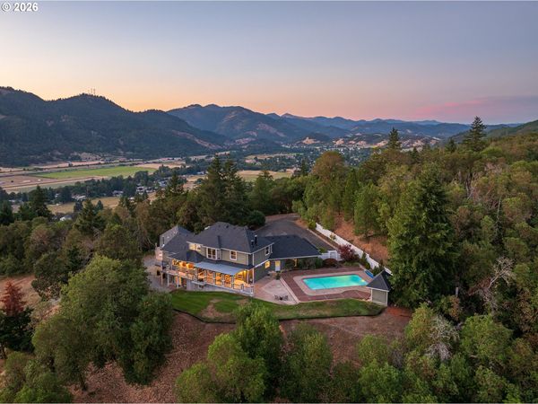 317 AKER DR, Myrtle Creek, OR 97457