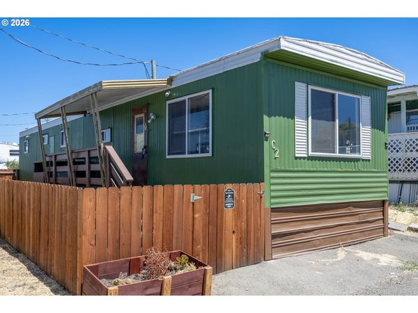2071 NE STEPHENS ST, Unit C2, Roseburg, OR 97470