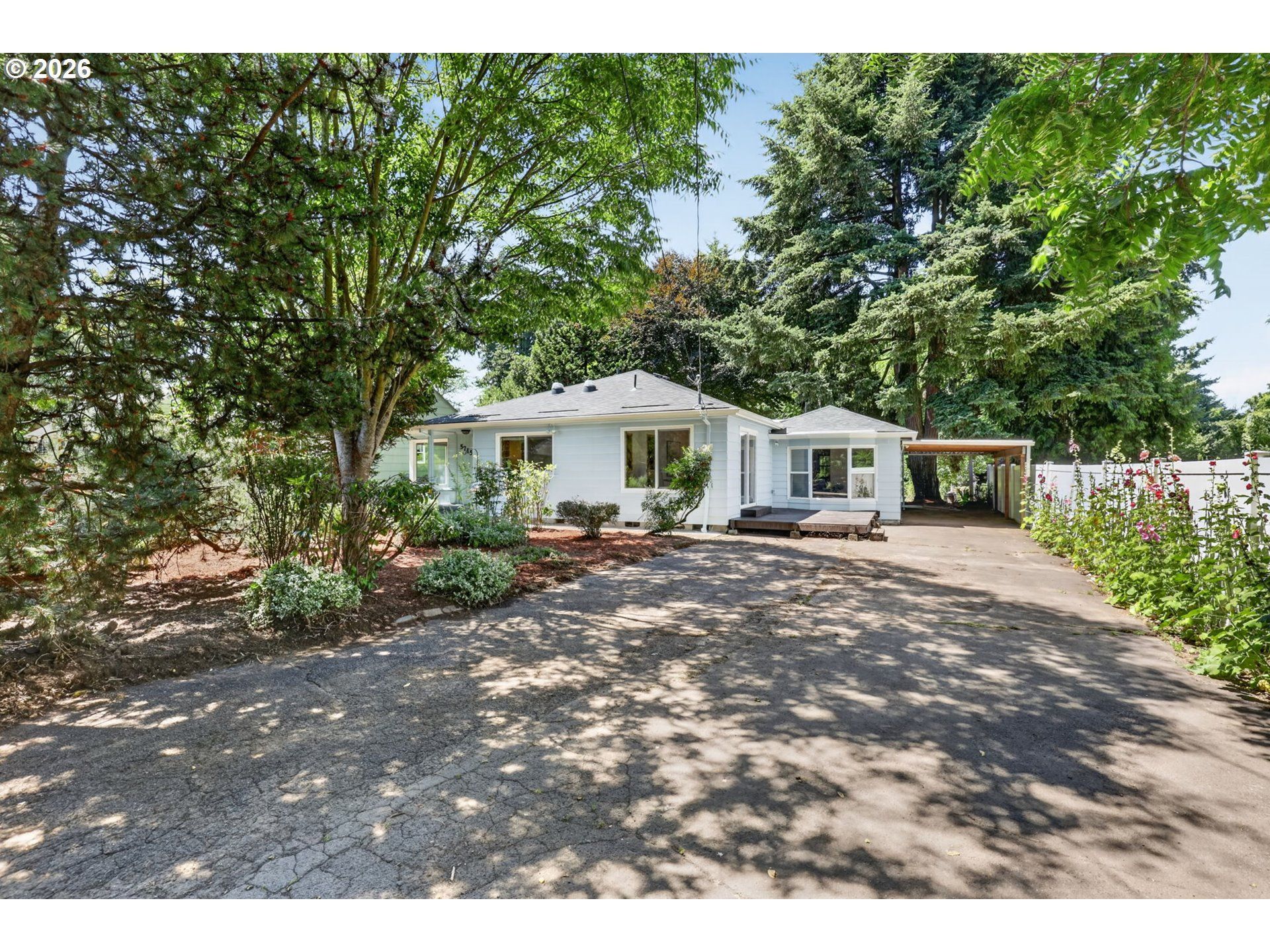 5715 NE 48th Ave, Portland, OR 97218 Main Photo