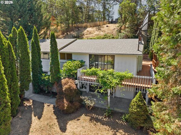 623 PIONEER WAY, Winchester, OR 97495
