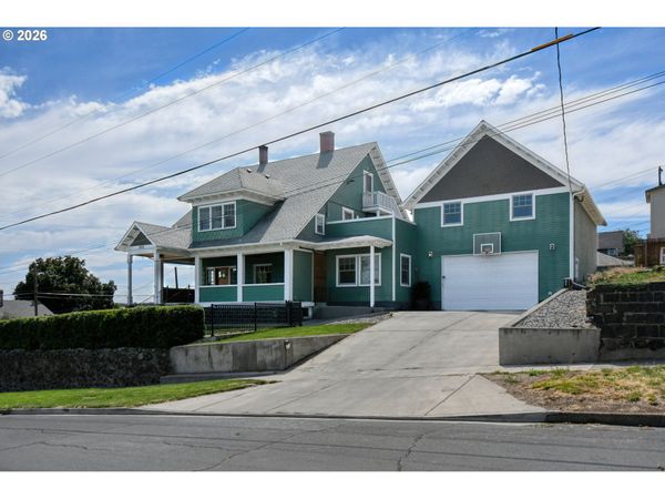 301 NW 9TH ST, Pendleton, OR 97801